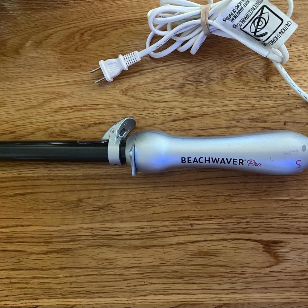 The Beachwaver Co. Silver and Black Hair Styling Tool